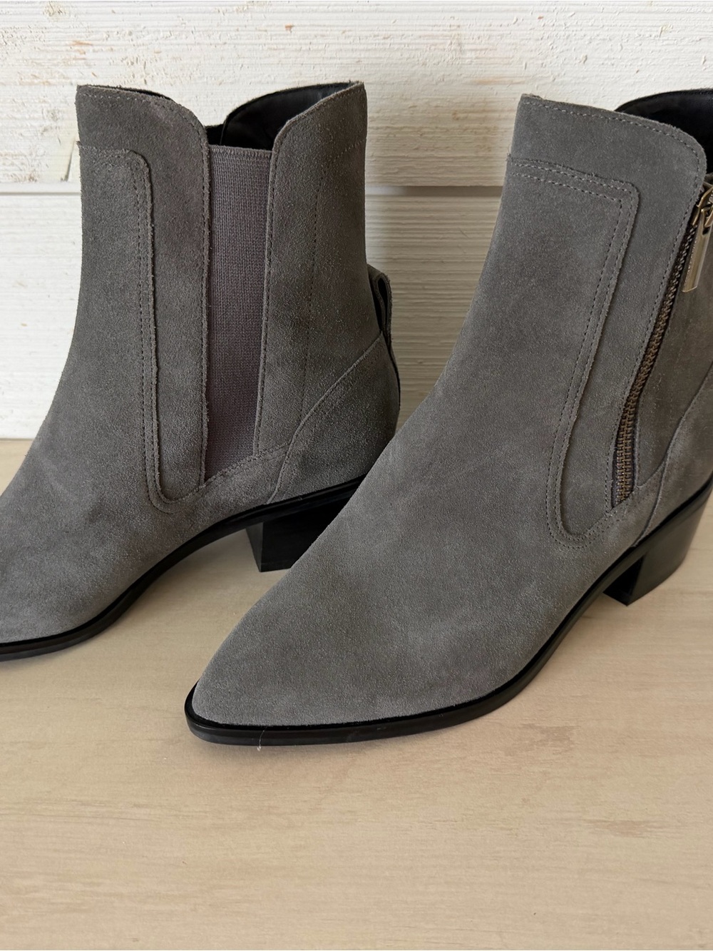 Cole Haan Teegan Gray Suede Ankle Bootie Side Zip Pointed Toe Womens 6B NEW